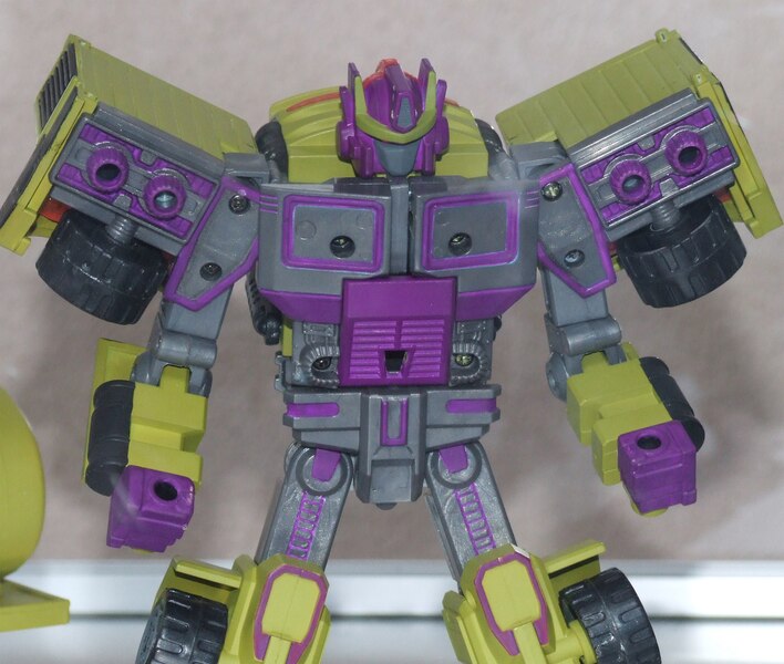 Daily Prime   BotCon 2007 Unreleased Universe Toxitron Image  (4 of 13)